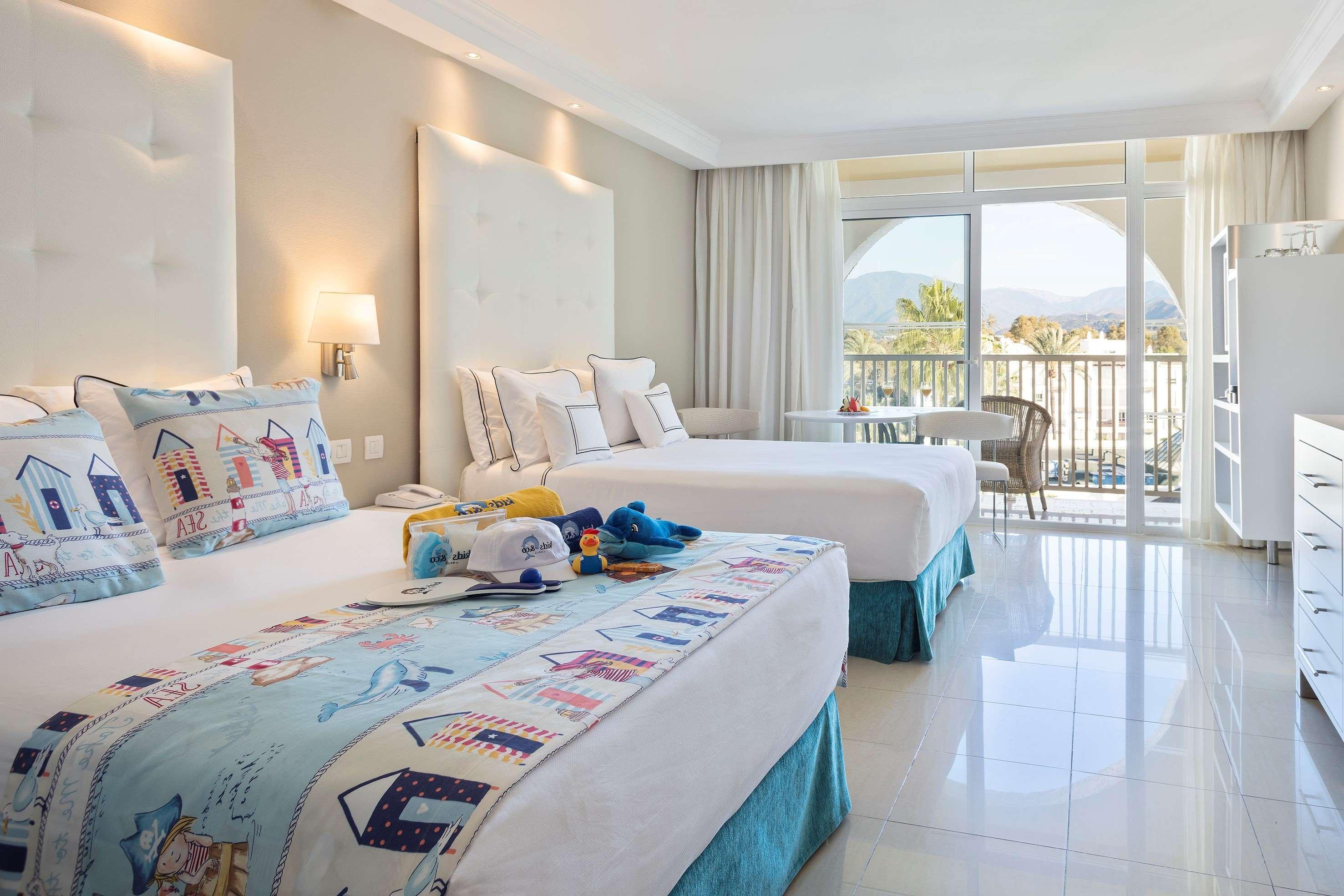 Hotel Me Marbella By Melia Esterno foto A room at the Iberostar Grand Hotel Bahia